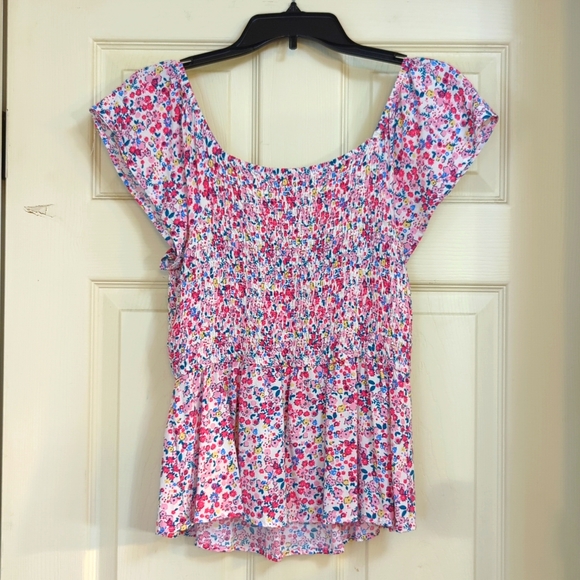 Cinched Top - Picture 2 of 4